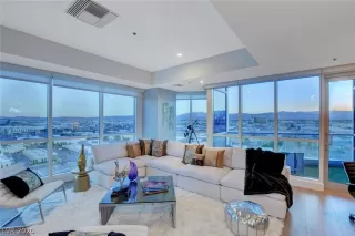 Photo #1: 2214352 Listing 