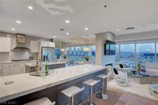 Photo #2: 2214352 Listing 