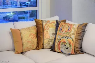 Photo #5: 2214352 Listing 