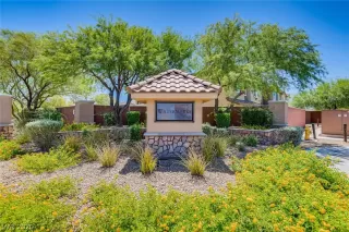 Photo #1: 2214386 Listing