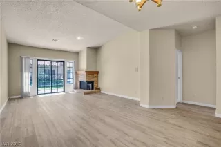 Photo #2: 2214388 Listing