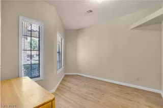 Photo #6: 2214388 Listing