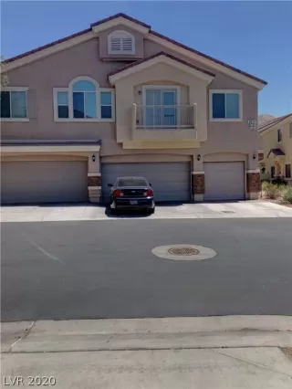 Photo #2: 2214392 Listing