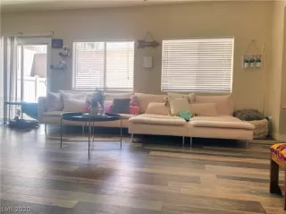 Photo #6: 2214392 Listing