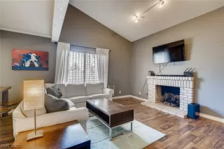 Photo #1: 2214425 Listing