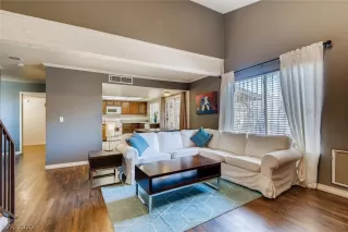 Photo #3: 2214425 Listing