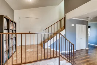 Photo #4: 2214425 Listing