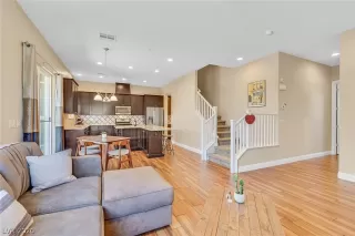 Photo #2: 2214442 Listing 