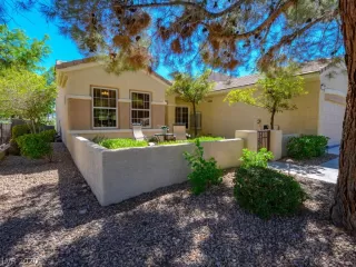 Photo #4: 2214447 Listing 