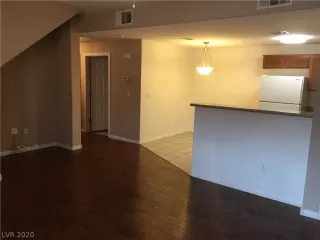 Photo #5: 2214453 Listing 