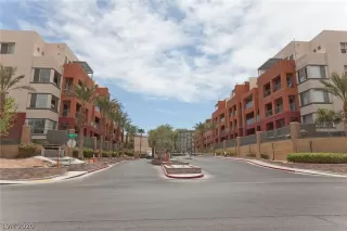 Photo #2: 2214655 Listing