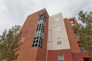 Photo #5: 2214655 Listing