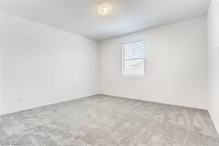 Photo #4: 2214675 Listing