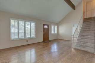 Photo #2: 2214777 Listing