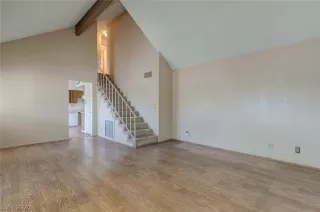 Photo #3: 2214777 Listing