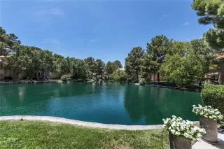 Photo #3: 2214780 Listing