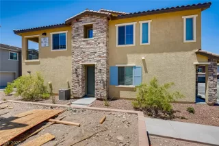 Photo #1: 2214788 Listing