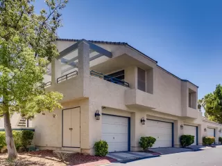 Photo #1: 2214819 Listing