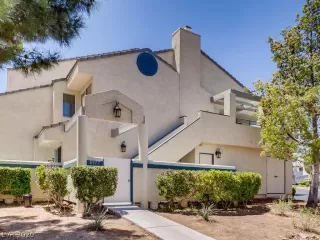 Photo #3: 2214819 Listing