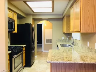 Photo #1: 2214830 Listing 