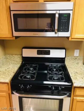 Photo #3: 2214830 Listing 