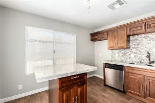 Photo #6: 2214904 Listing 