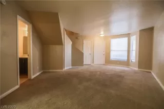 Photo #3: 2214932 Listing 