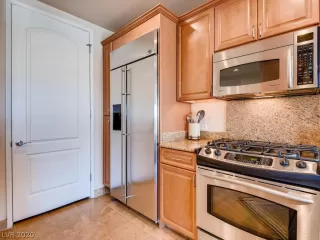 Photo #4: 2214998 Listing