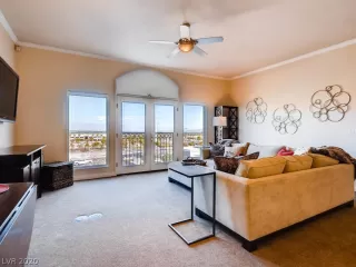 Photo #6: 2214998 Listing