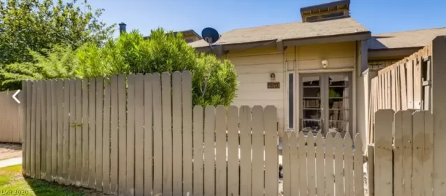 MLS: 2215033 Condo For Sale