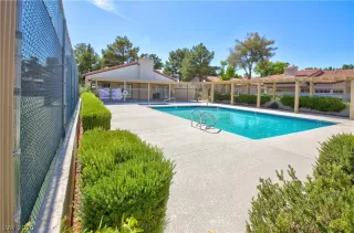 Photo #3: 2215048 Listing 