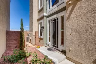 Photo #2: 2215112 Listing 