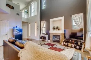 Photo #4: 2215112 Listing 