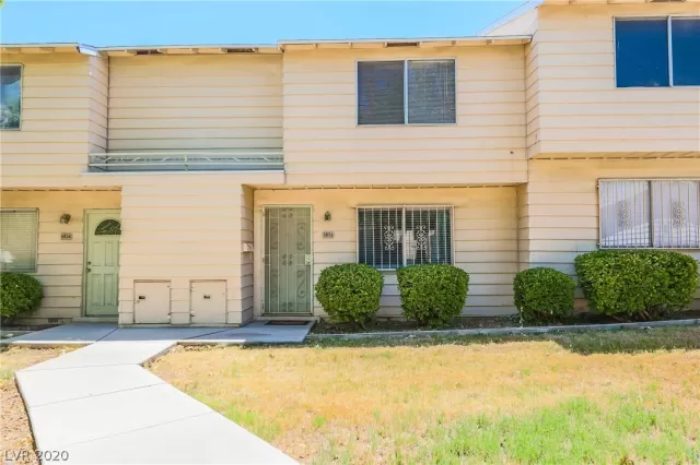 MLS: 2215115 Condo For Sale