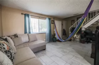 Photo #3: 2215115 Listing