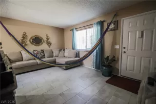 Photo #4: 2215115 Listing