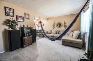 Photo #5: 2215115 Listing