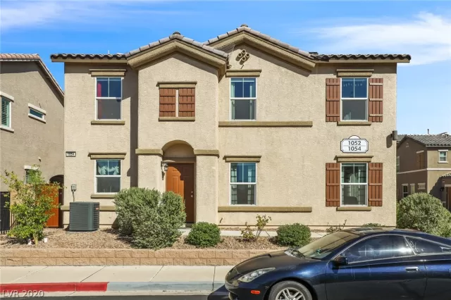 MLS: 2215140 Condo For Sale