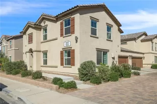 Photo #1: 2215140 Listing