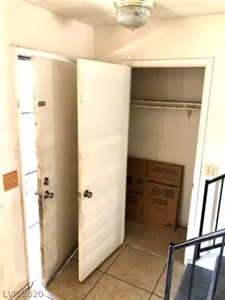 Photo #4: 2215193 Listing