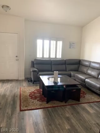 Photo #1: 2215223 Listing