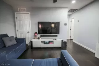 Photo #4: 2215241 Listing