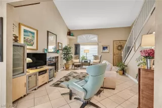 Photo #3: 2215259 Listing