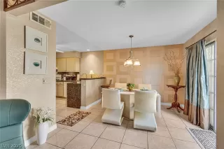 Photo #6: 2215259 Listing