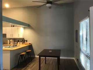 Photo #1: 2215298 Listing 