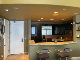 Photo #4: 2215353 Listing 