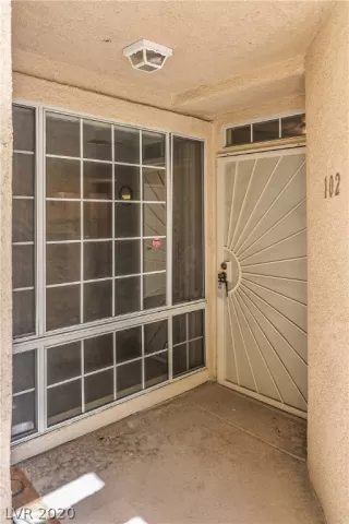 Photo #1: 2215355 Listing