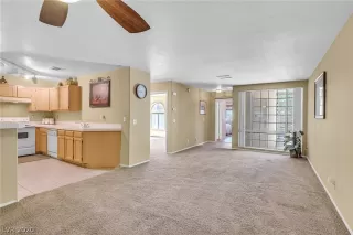 Photo #2: 2215355 Listing