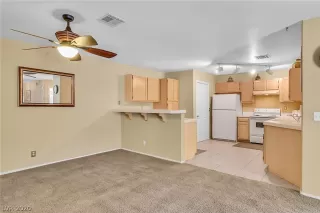 Photo #4: 2215355 Listing