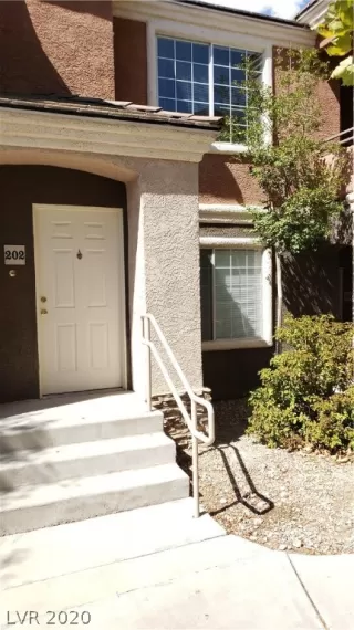 Photo #2: 2215427 Listing